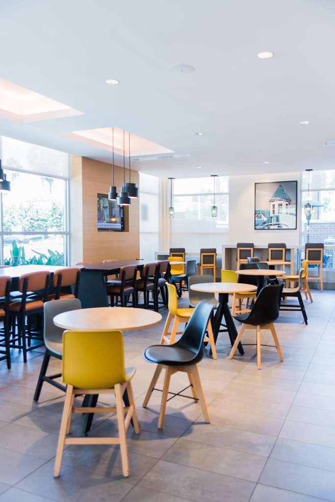 Отель Hyatt House Irvine/John Wayne Airport Ресторан фото