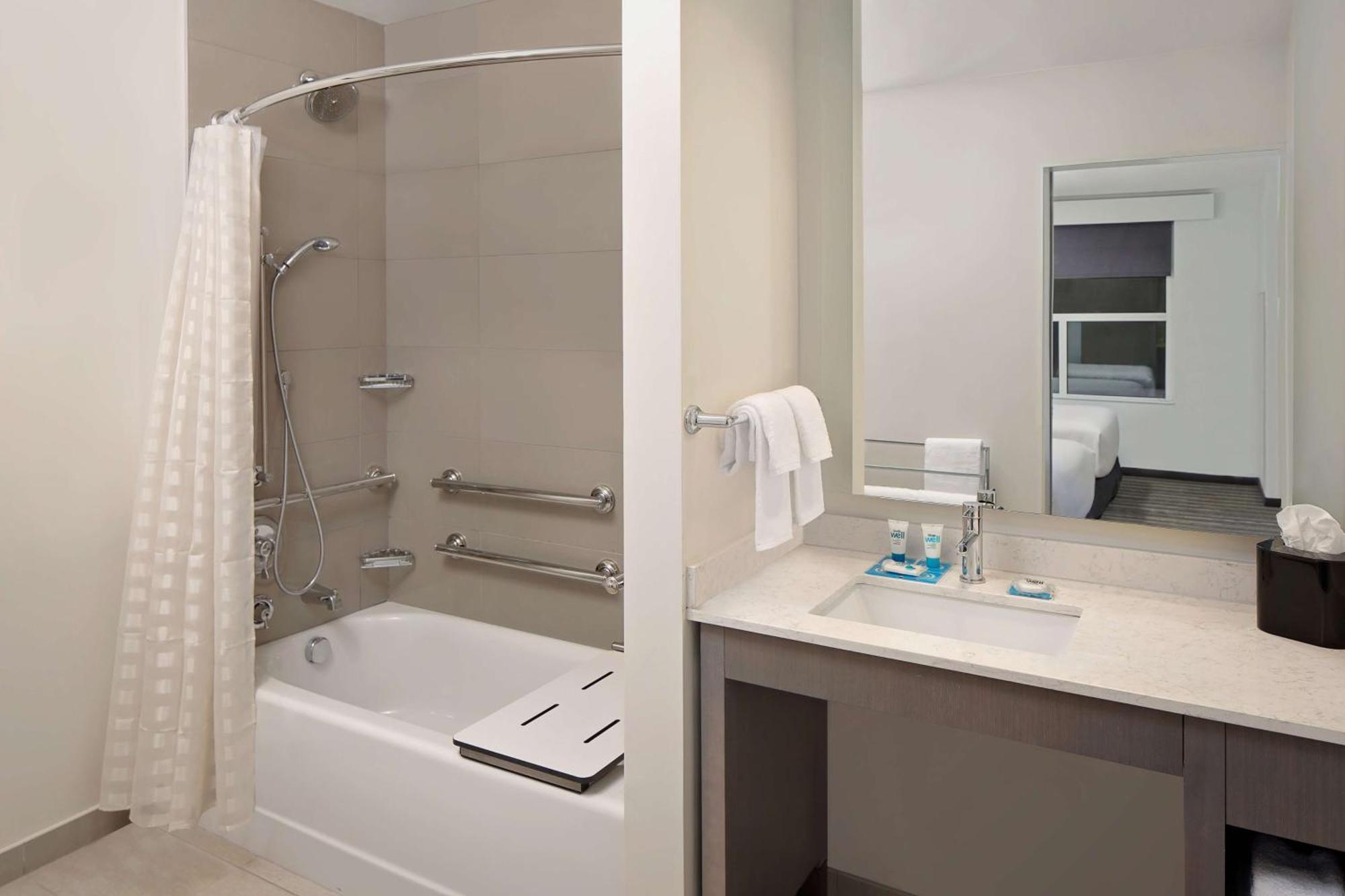 Отель Hyatt House Irvine/John Wayne Airport Экстерьер фото